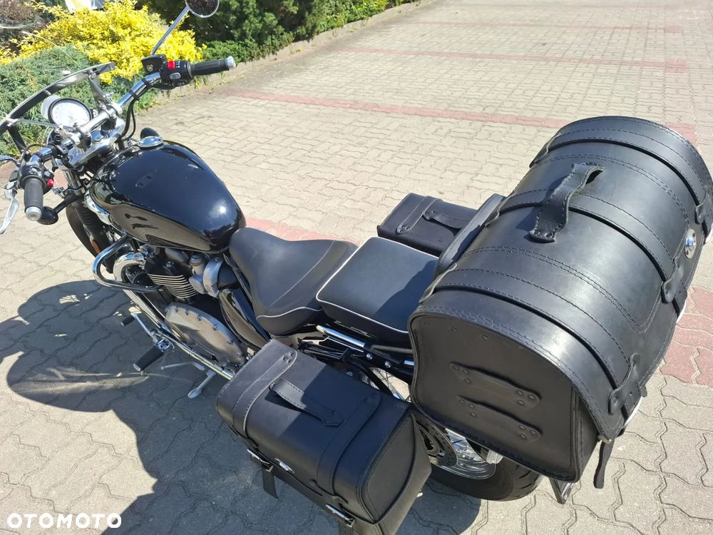 Triumph Bonneville - 7