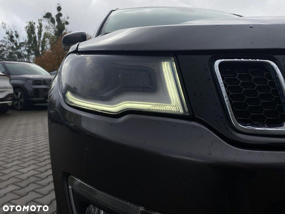 Jeep Compass - 28
