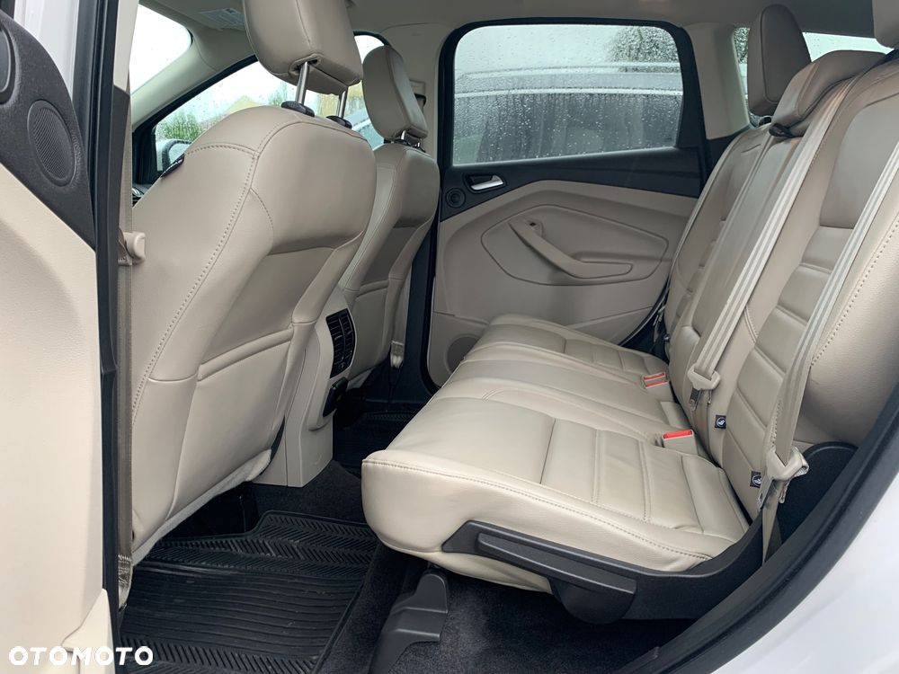 Ford Escape 2.0 EcoBoost AWD Titanium - 27
