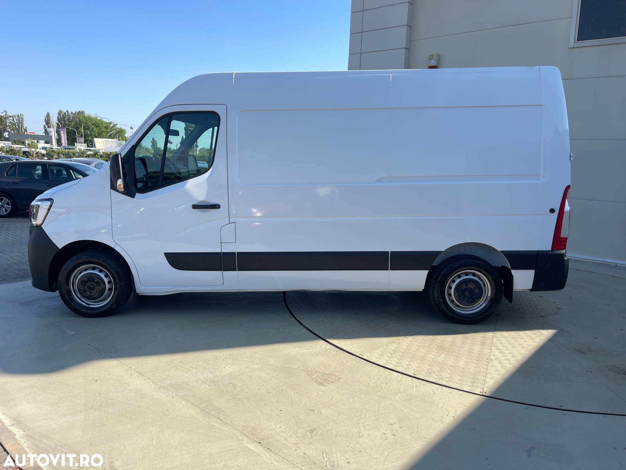 Renault Master  L2H2 DCI130 - 11