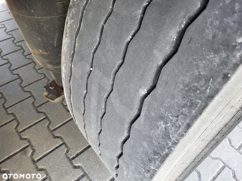 Schmitz Cargobull SCB S3T - 11