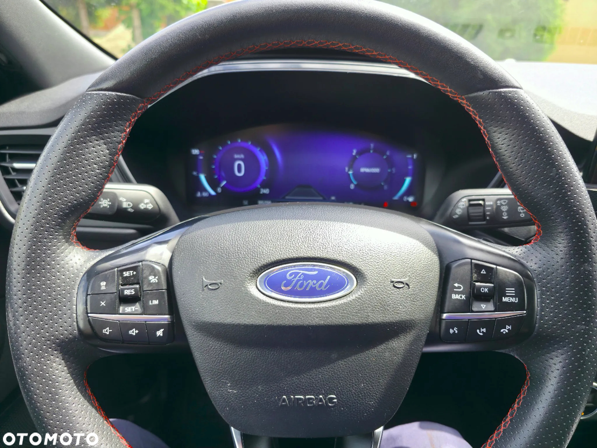 Ford Kuga 2.0 EcoBlue Hybrid ST-LINE - 21