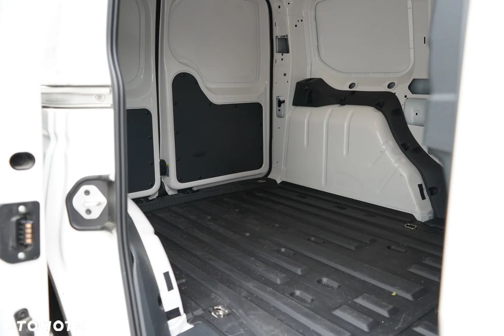 Volkswagen Caddy Cargo - 11
