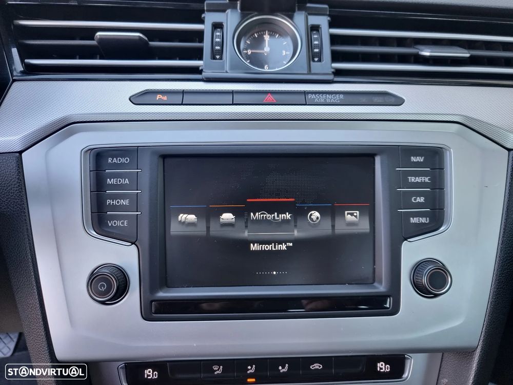 VW Passat Variant 2.0 TDI Confortline - 19