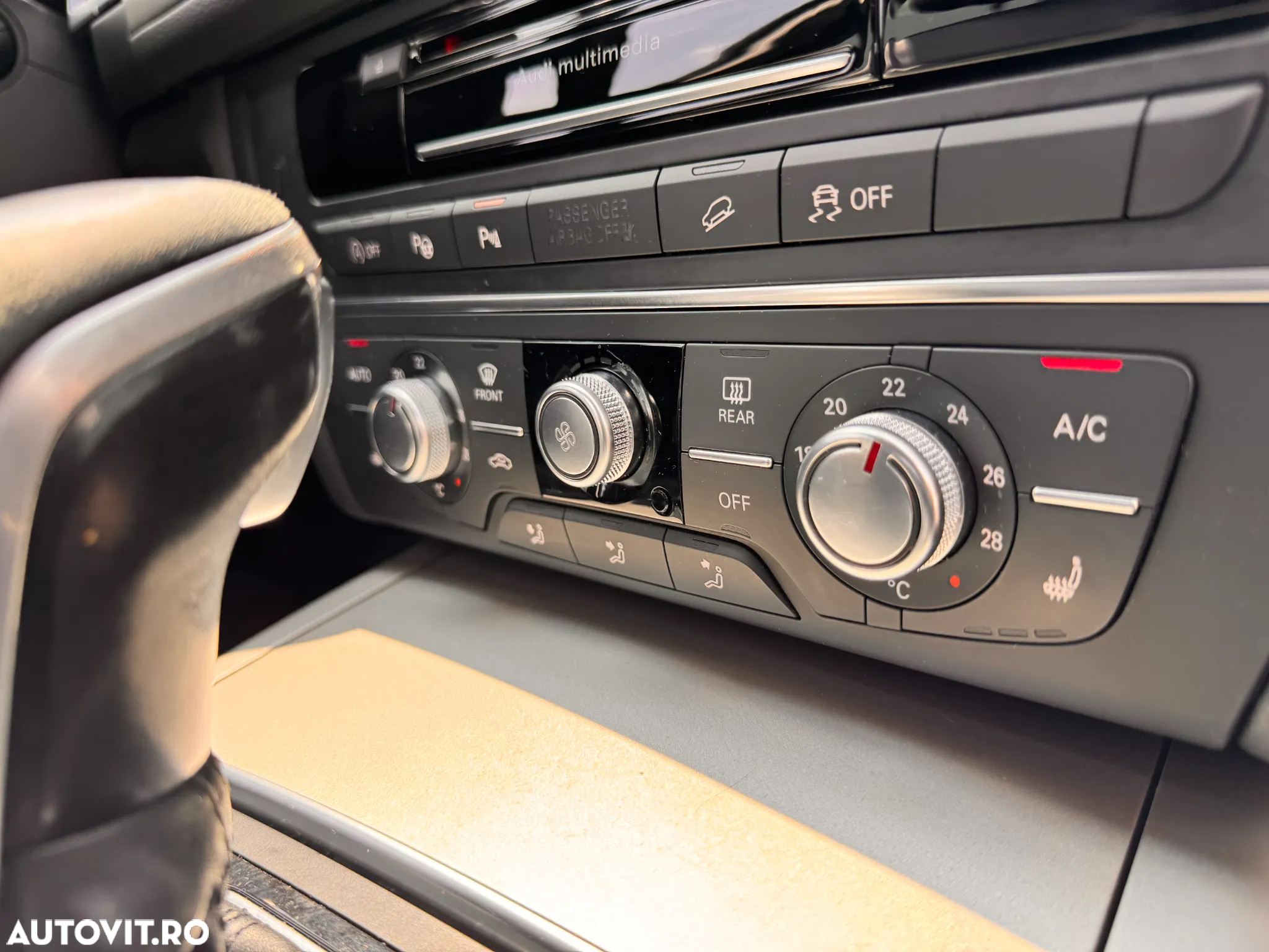 Audi A6 Avant 3.0 TDI quattro S tronic - 23