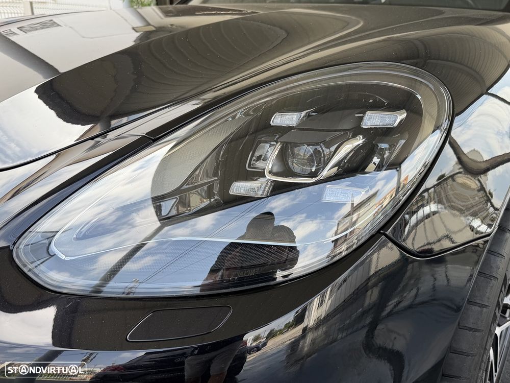 Porsche Panamera 4 E-Hybrid - 17