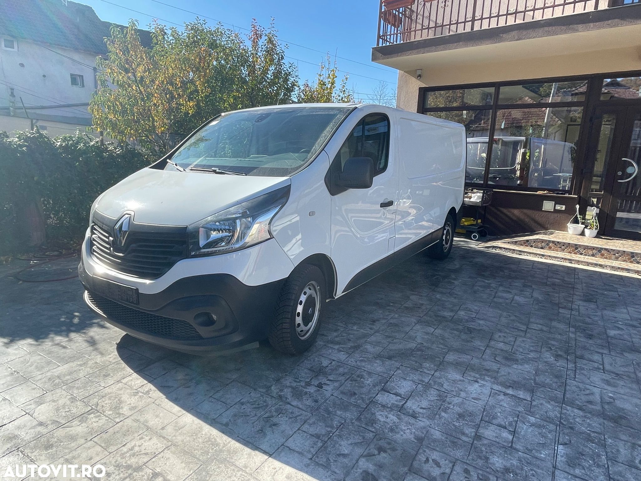 Renault Trafic - 1
