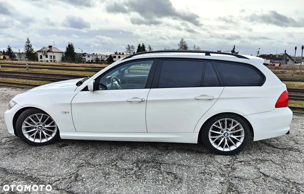 BMW Seria 3 320i - 2