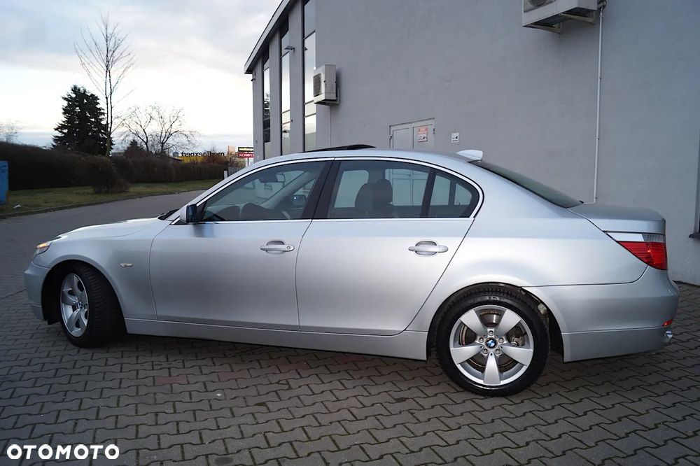 BMW Seria 5 525i - 9