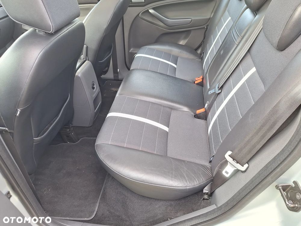 Ford Kuga 2.0 TDCi Titanium - 27
