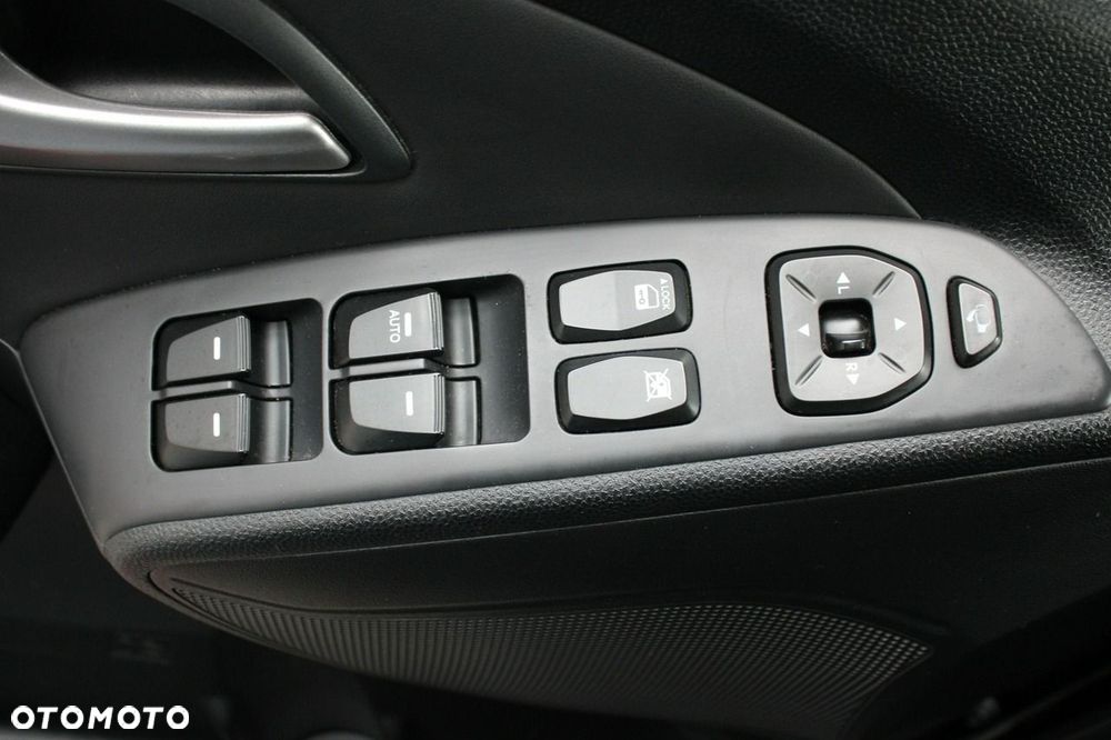 Hyundai ix35 1.6 GDI Premium 2WD - 25
