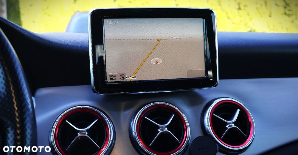 Mercedes-Benz CLA - 27