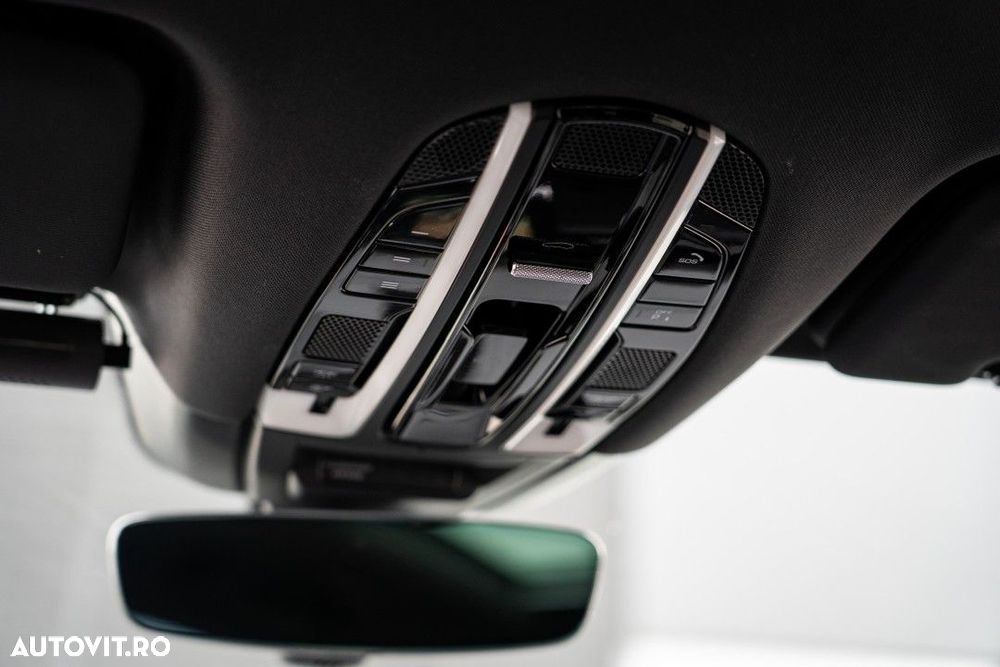 Porsche Cayenne - 38