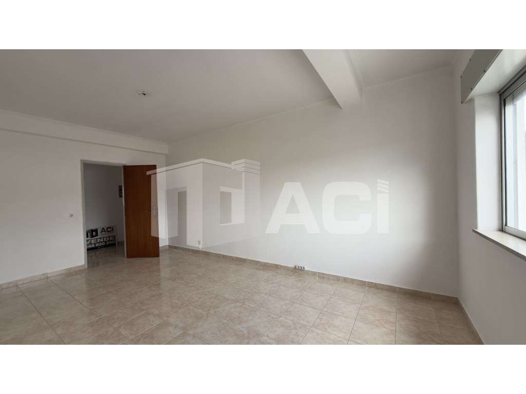 APARTAMENTO T2 - Junto à Cidade - Grande imagem: 4/17