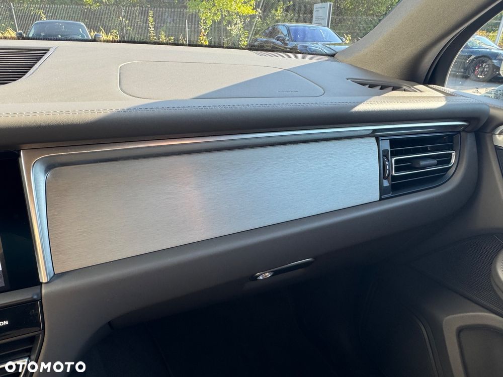 Porsche Macan Standard - 37