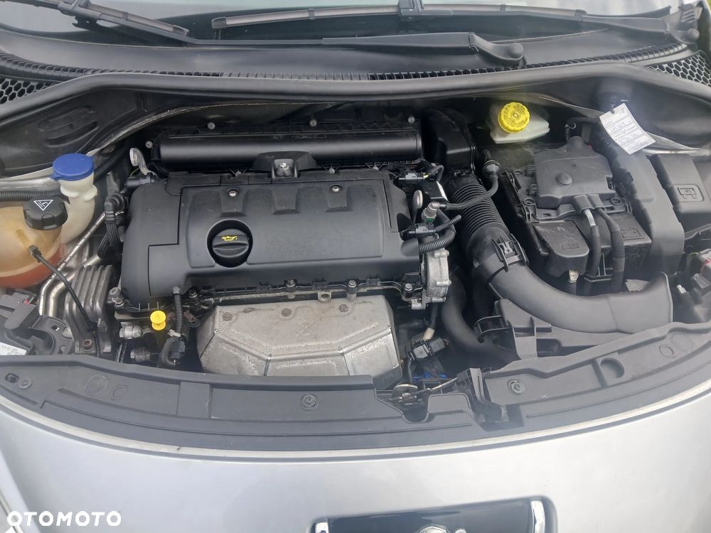 Peugeot 207 1.4 16V Presence - 30