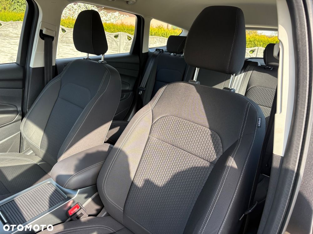 Ford Kuga 1.5 EcoBoost 2x4 Titanium - 25