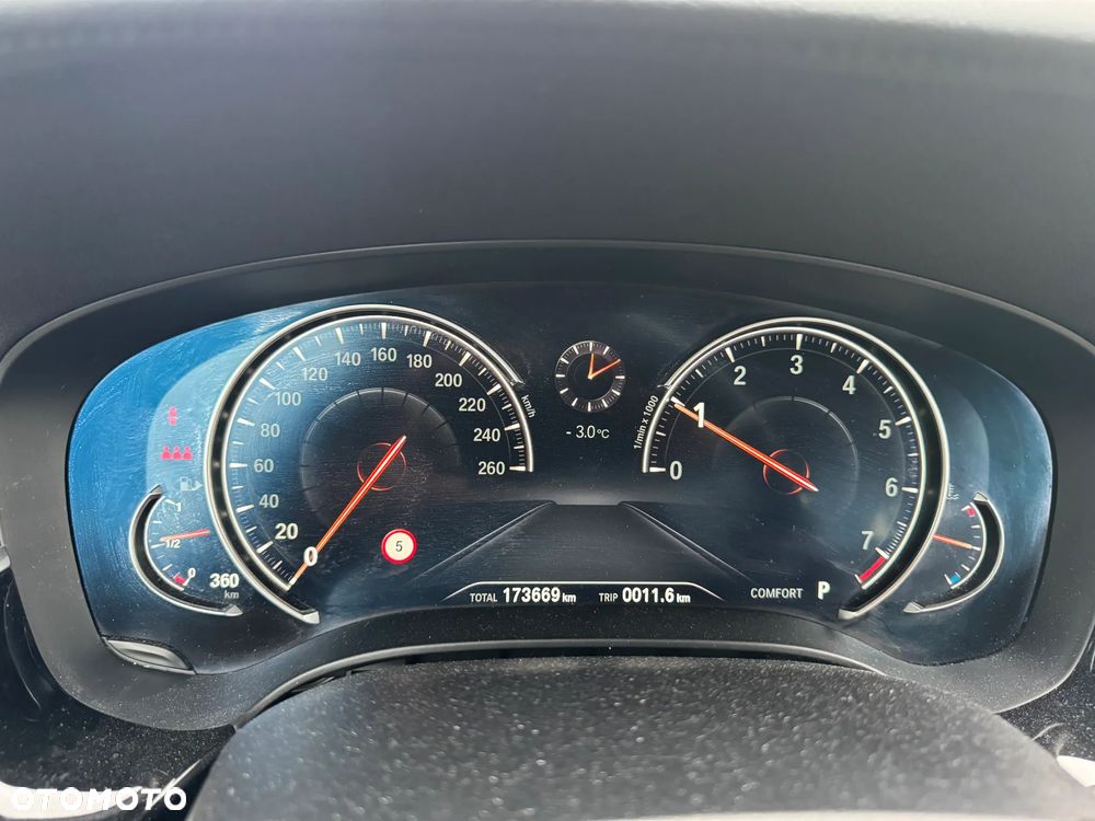 BMW Seria 5 540i GPF xDrive Luxury Line - 15