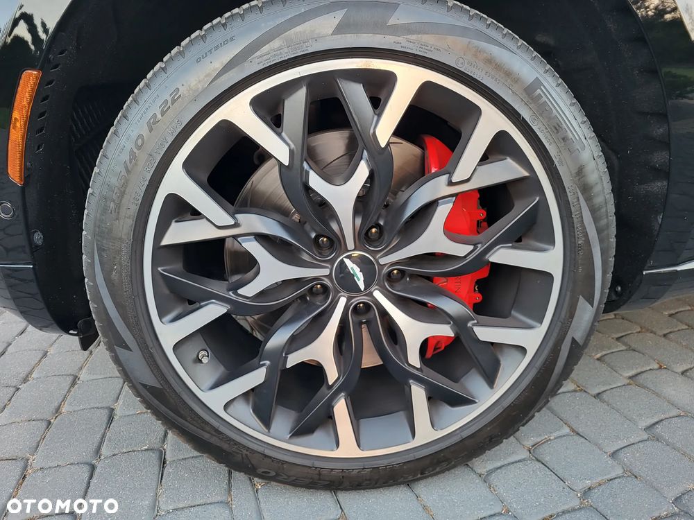 Aston Martin DBX - 23
