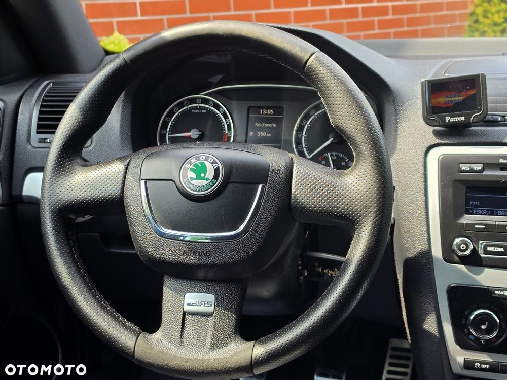 Skoda Octavia 2.0 TDI CR DPF RS - 29