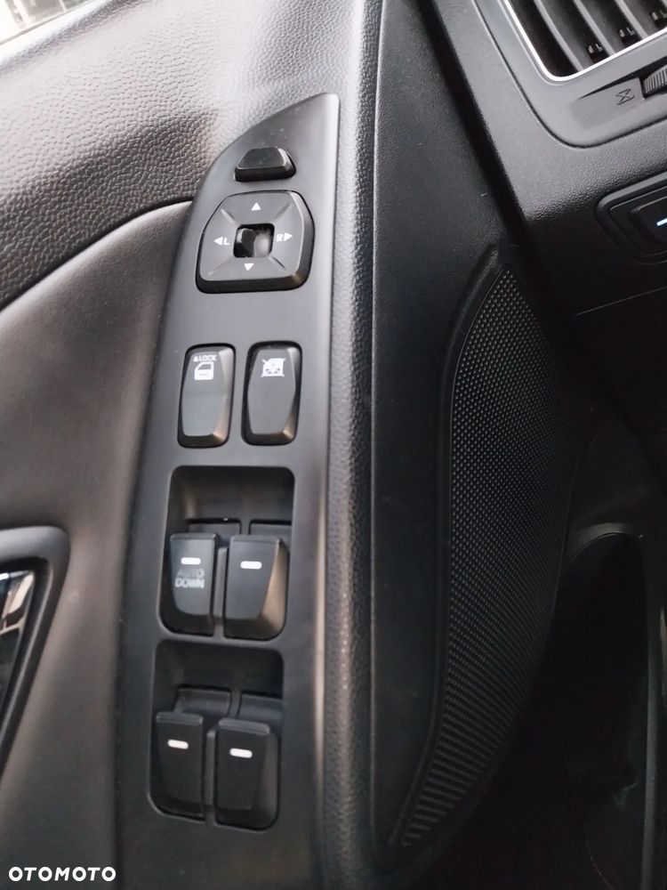 Hyundai ix35 1.7 CRDi Premium 2WD - 3