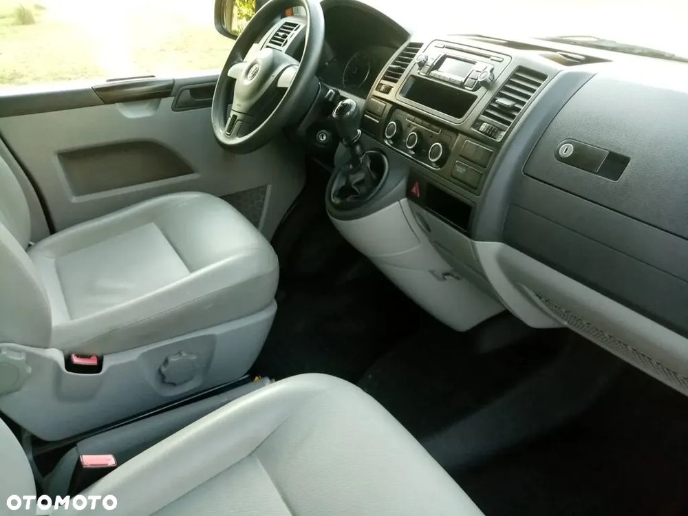 Volkswagen Multivan - 5