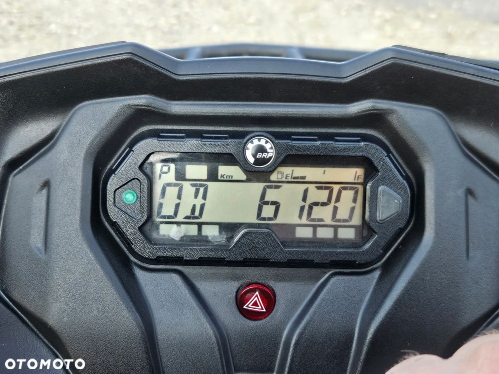 Can-Am Outlander - 22