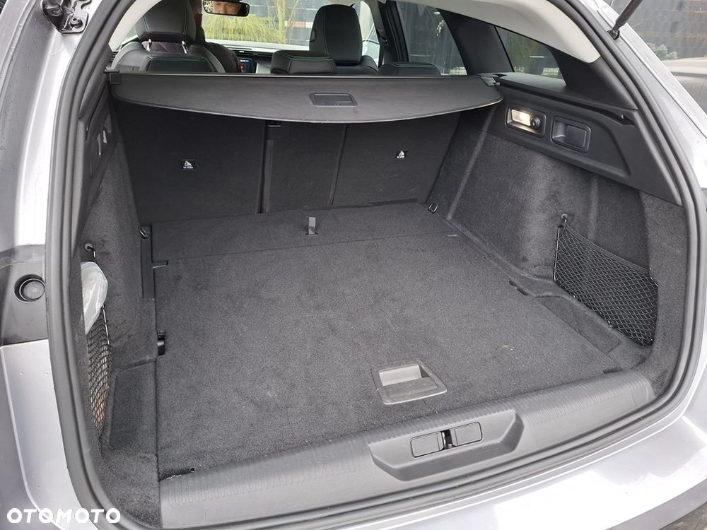 Peugeot 308 BlueHDi 130 EAT8 Allure Pack - 11