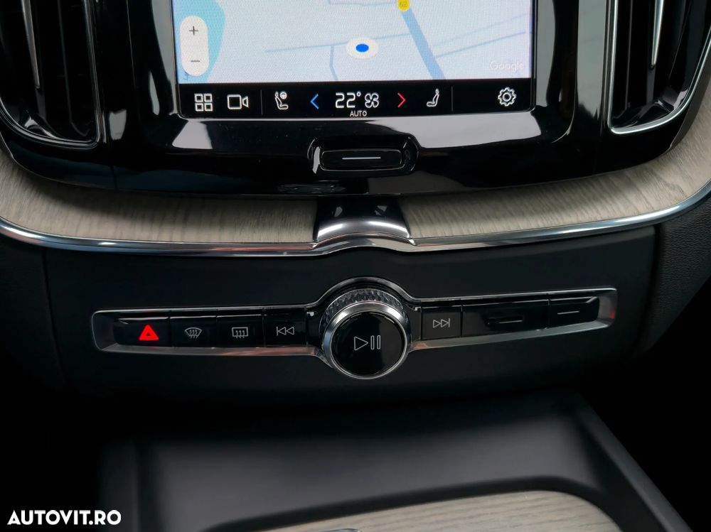 Volvo XC 60 T6 AWD Recharge Geartronic Inscription Expression - 35