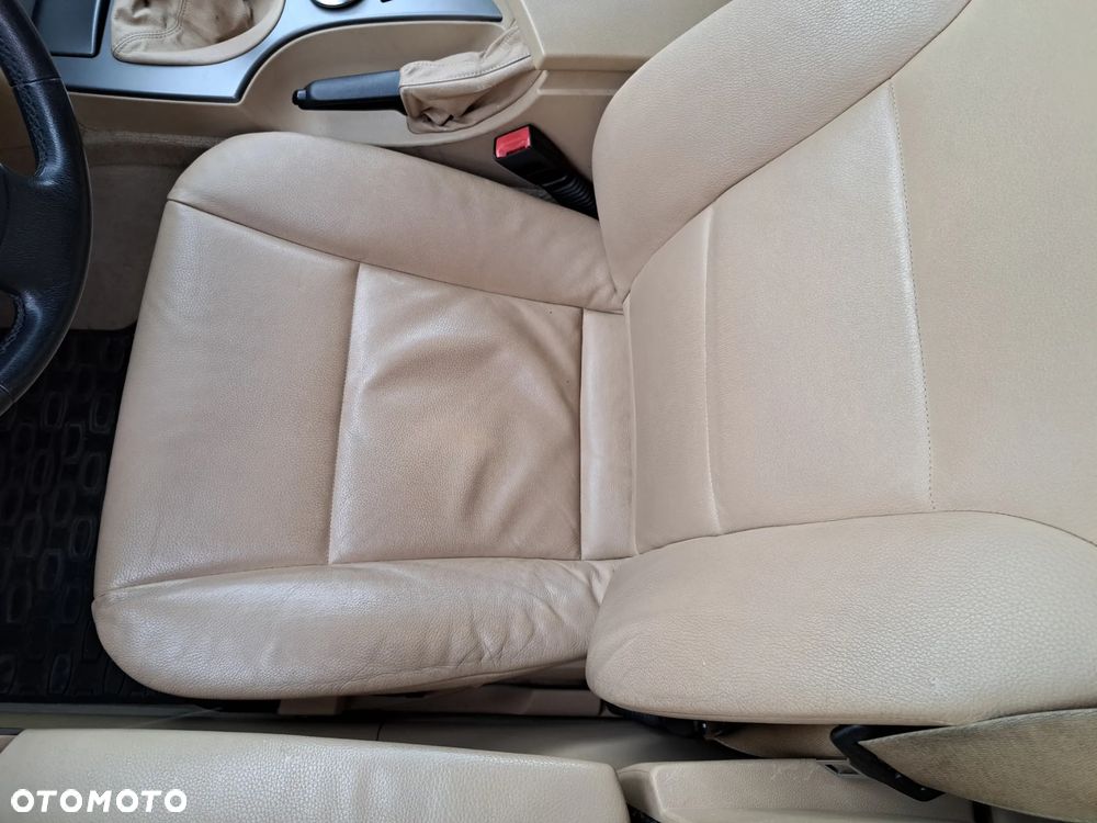 BMW Seria 5 530i - 26