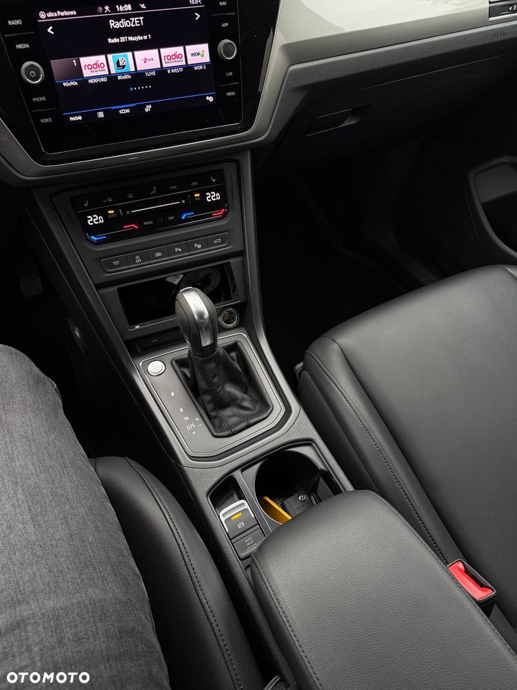 Volkswagen Touran - 23