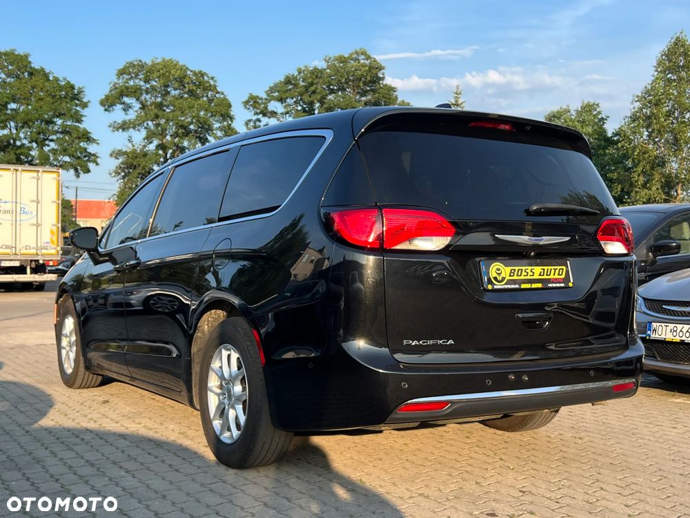 Chrysler Pacifica - 7