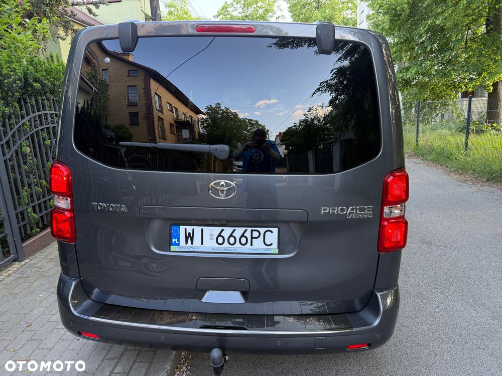 Toyota ProAce Kombi D-4D Medium 2,8t - 9