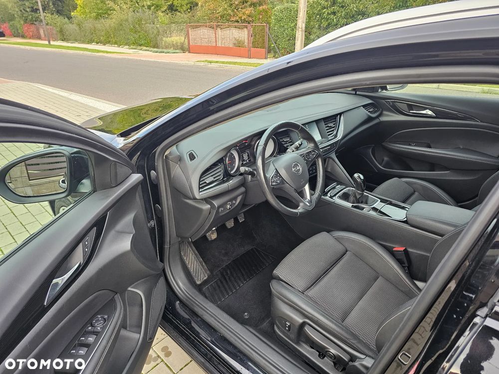 Opel Insignia - 8