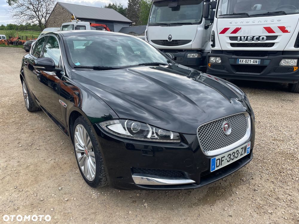 Jaguar XF - 21