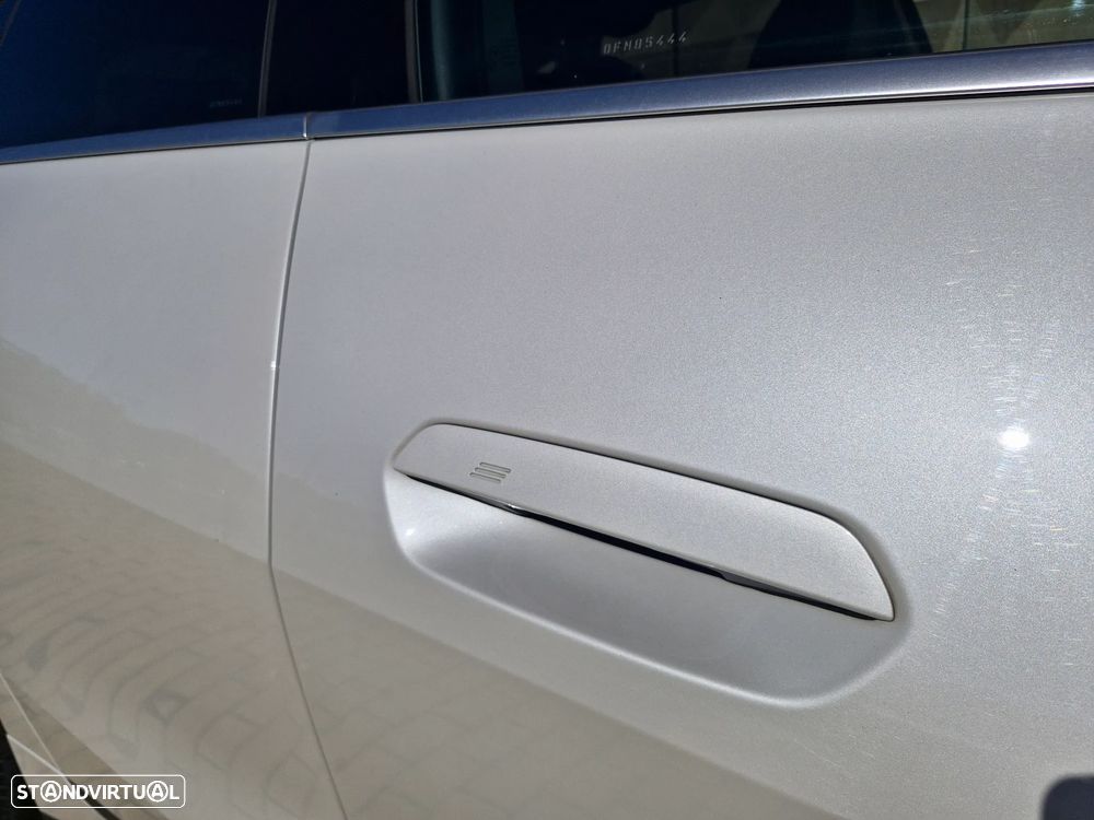 BMW i4 - 12