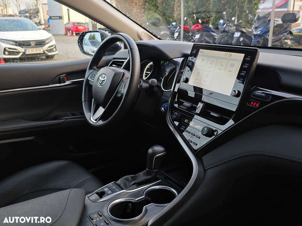 Toyota Camry 2.5 Hybrid Exclusive - 21