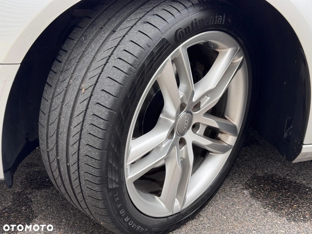 Audi A4 Avant 2.0 TDI DPF quattro S line Sportpaket - 12