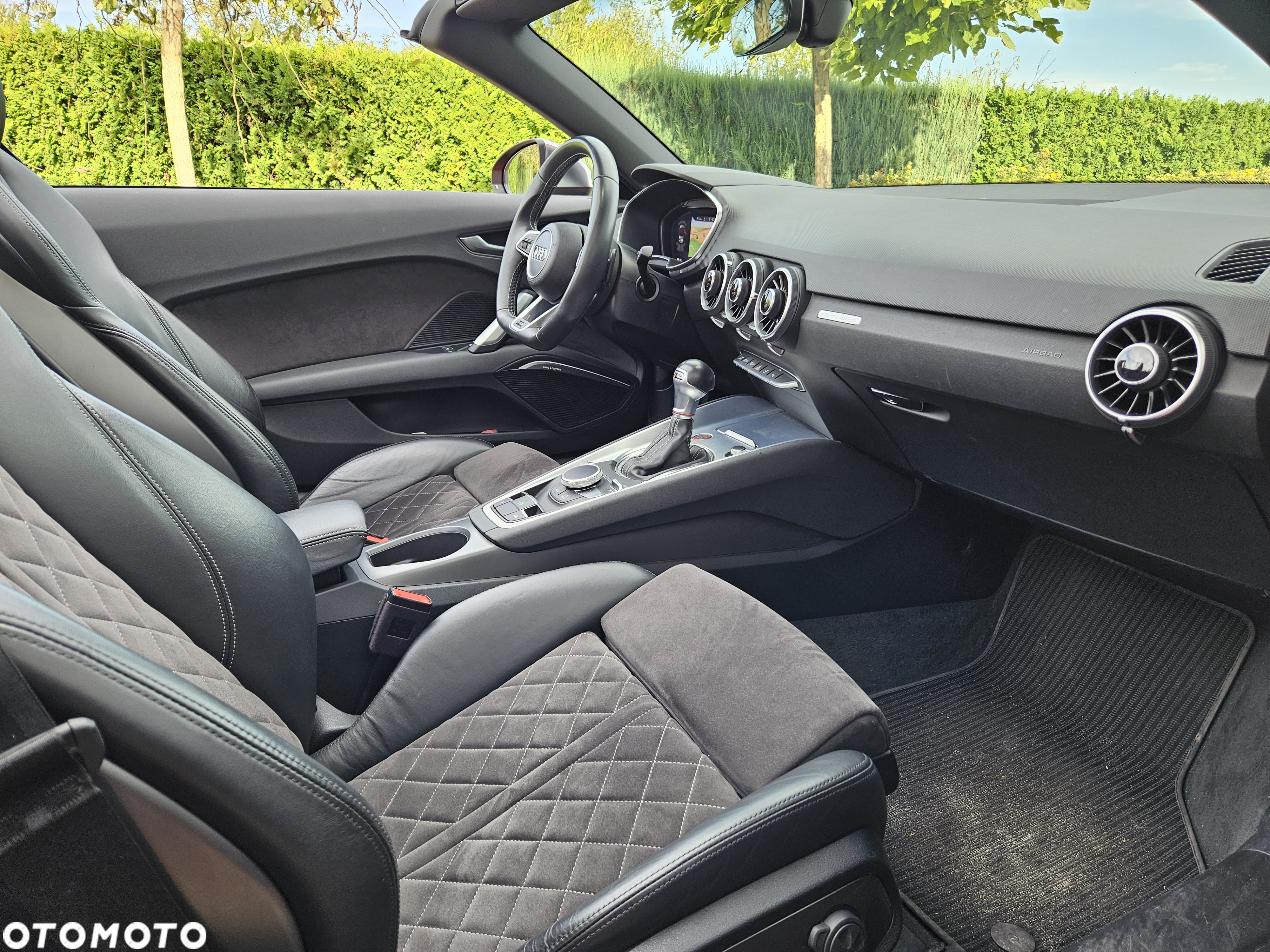 Audi TT S Coupé - 24