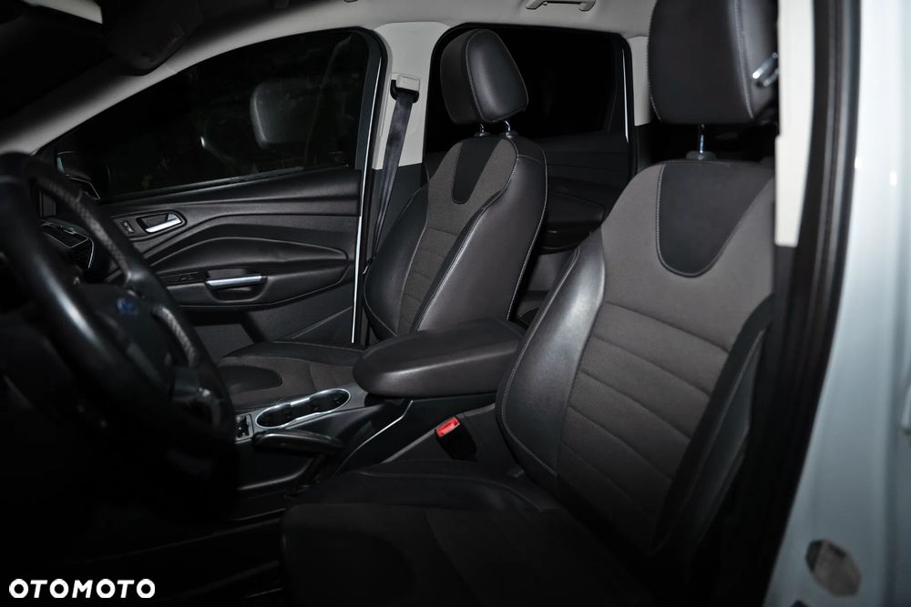 Ford Kuga 2.0 TDCi 4WD Titanium - 9