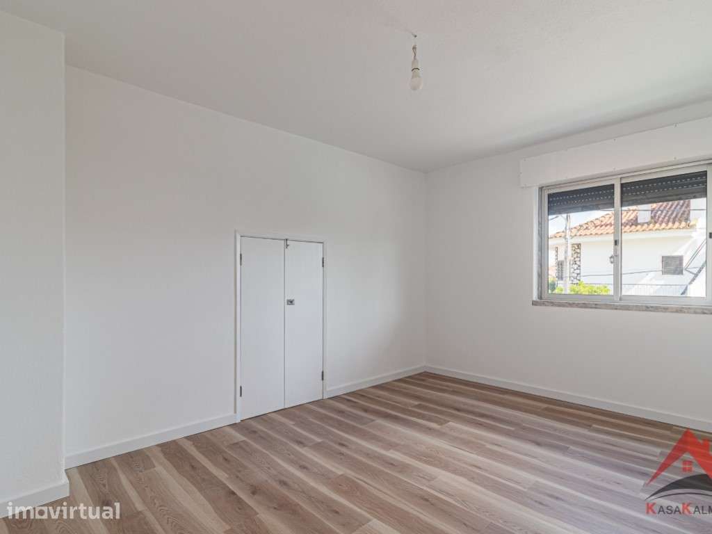 Arrenda-se T1 Totalmente Remodelado - Pronto a Habitar! - Grande imagem: 4/27