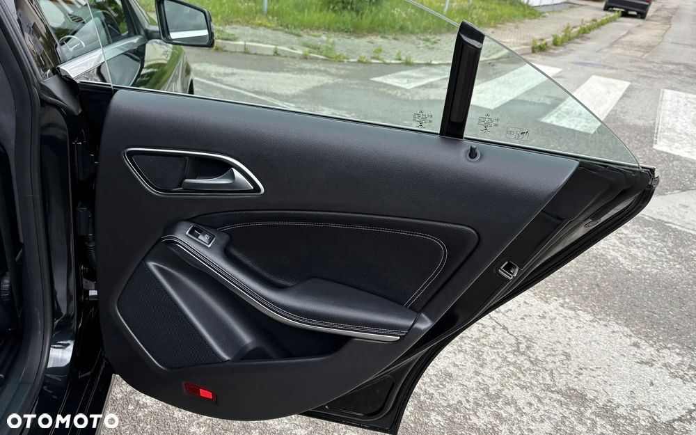 Mercedes-Benz CLA 180 Edition 1 - 28