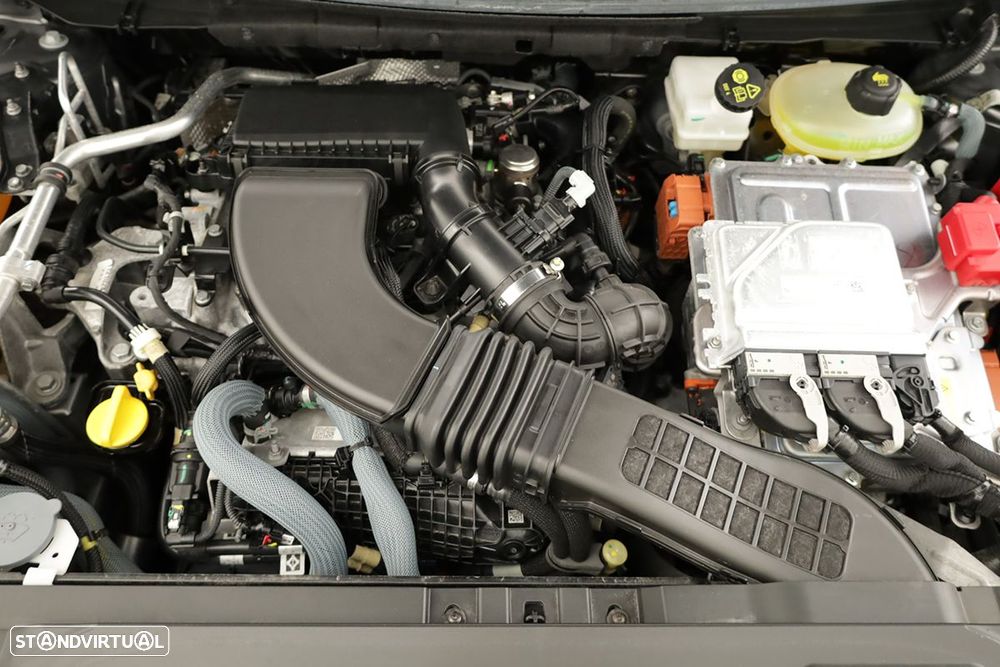 Renault Austral 1.2 E-Tech Iconic - 26