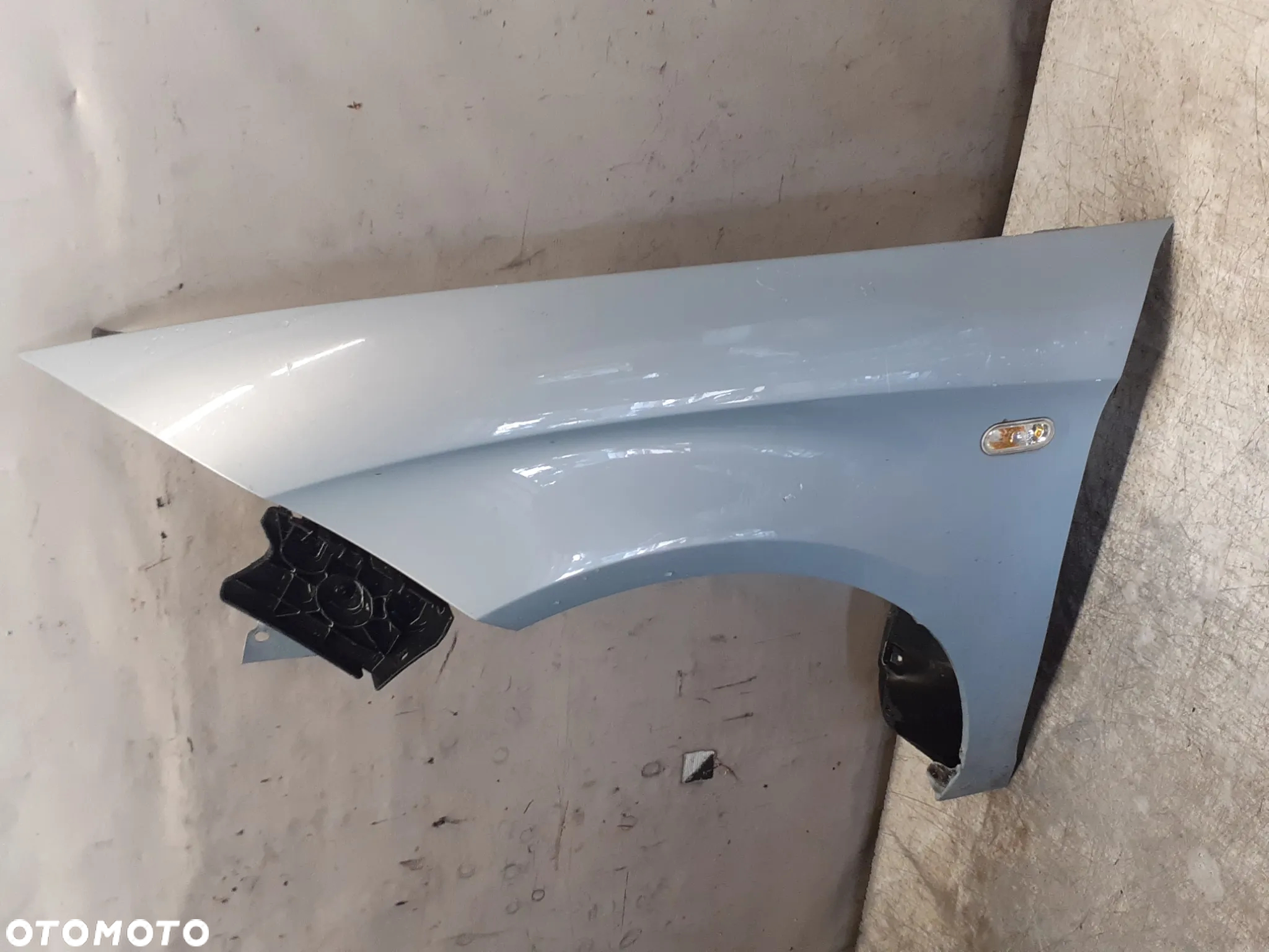 * BŁOTNIK LEWY PRZÓD SEAT TOLEDO III ALTEA LST5 BŁĘKITNY - 2