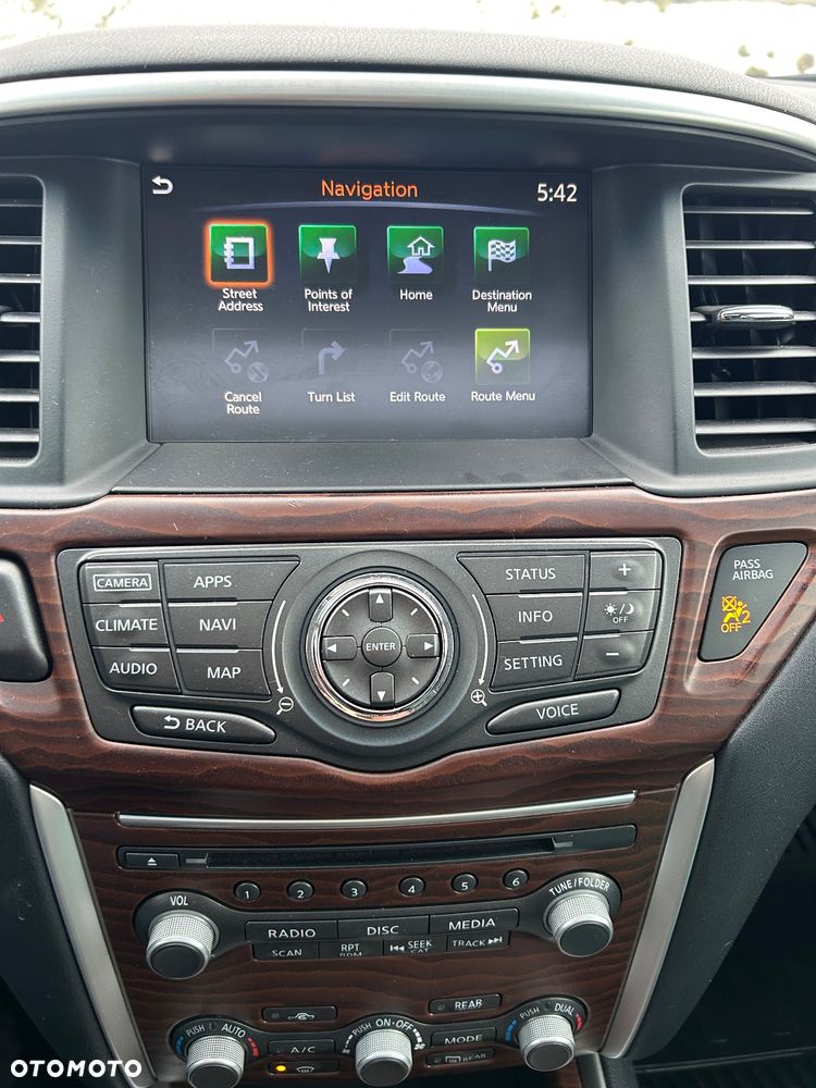 Nissan Pathfinder - 12