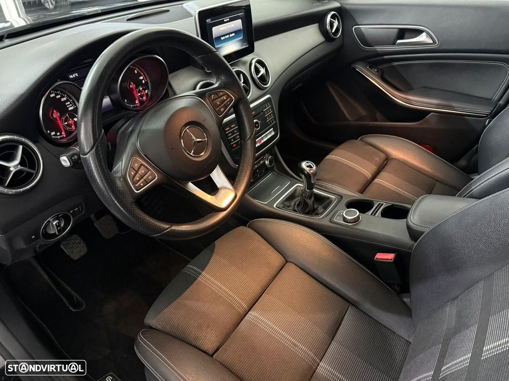 Mercedes-Benz CLA 180 d Shooting Brake - 10