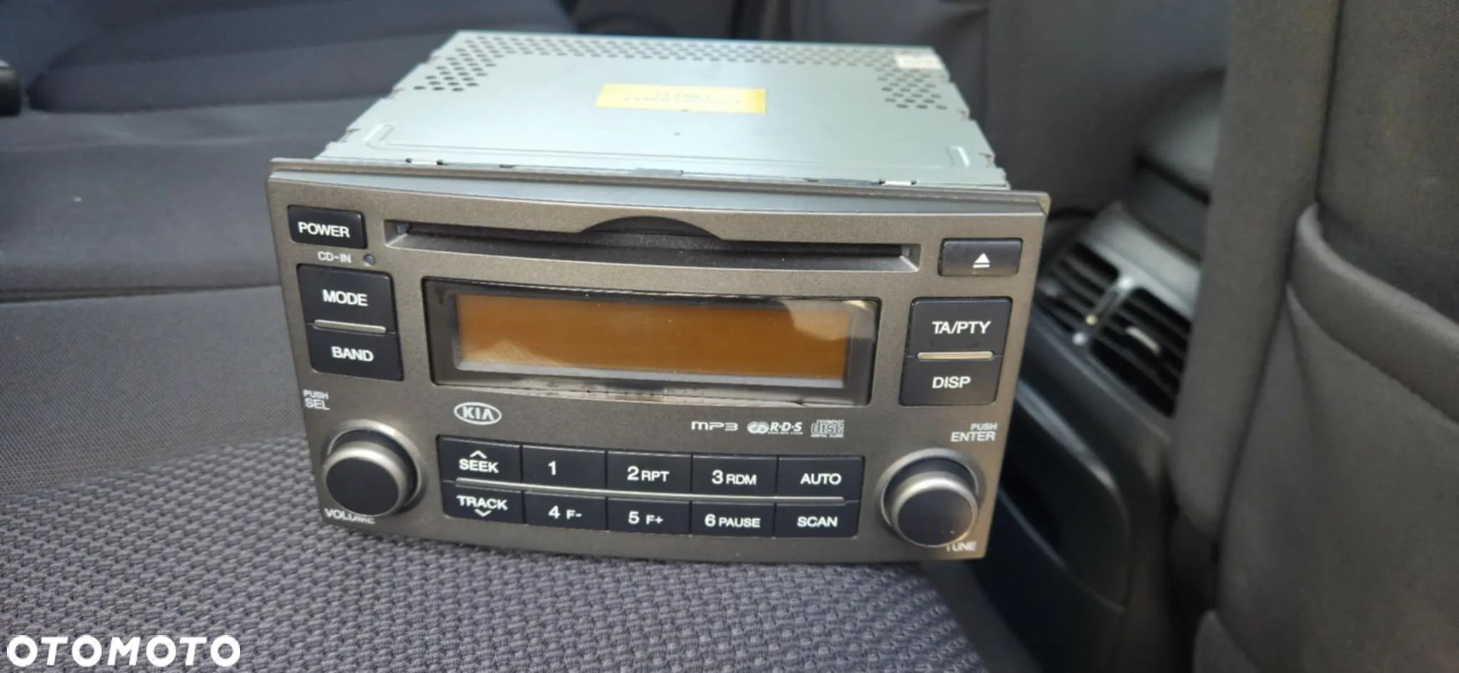 KIA CARENS III radio oryginał fabryczne - 1