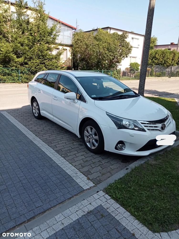 Toyota Avensis 2.0 D-4D Style - 2