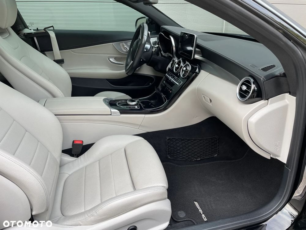 Mercedes-Benz Klasa C 300 7G-TRONIC AMG Line - 11
