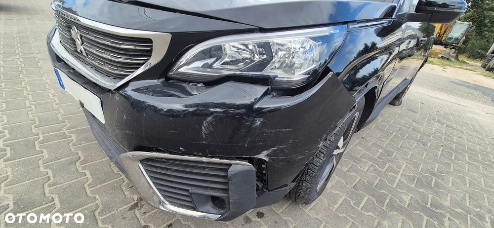 Peugeot 5008 1.2 PureTech Allure S&S EAT8 - 6